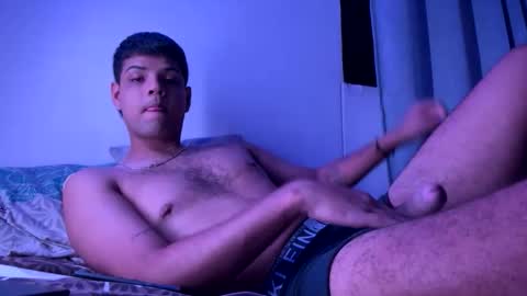 Snapshot of clarentz_baileys chatting on December 23, 9:07 am Clarentz bby online show from December 23, 9:07 am