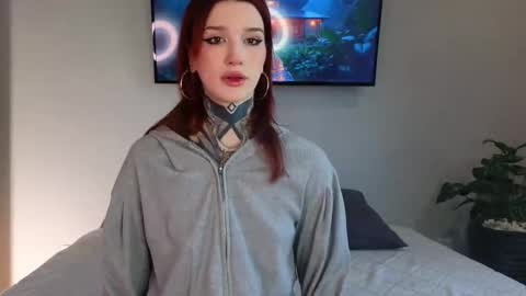 Sophie online show from November 12, 5:52 am