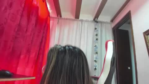 Snapshot of clarise17 chatting on May 13, 4:37 pm Charlotte online show from May 13, 4:37 pm