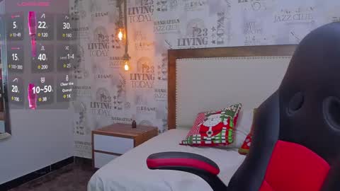 Snapshot of clarise_hall chatting on December 13, 10:55 pm C L A R I S E online show from December 13, 10:55 pm