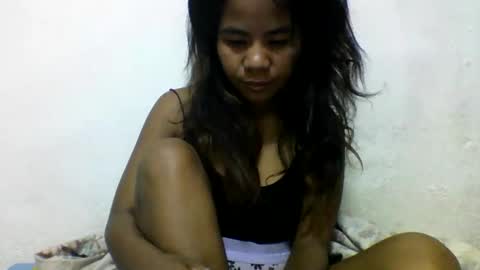 Snapshot of clarissezz chatting on April 14, 4:40 am clarissezz online show from April 14, 4:40 am