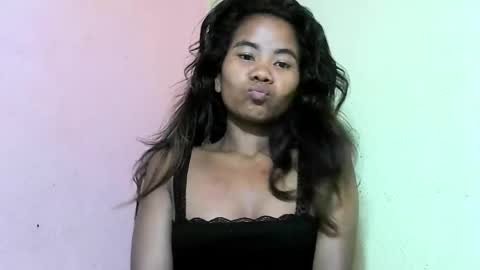 Snapshot of clarissezz chatting on May 21, 5:47 am clarissezz online show from May 21, 5:47 am