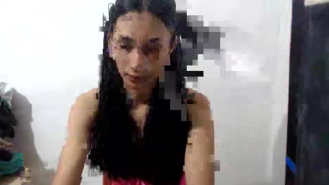 Snapshot of clarita_123 chatting on May 21, 3:41 pm clarita_123 online show from May 21, 3:41 pm