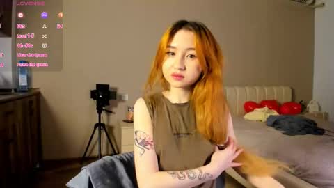 Yumi online show from December 15, 2:54 pm