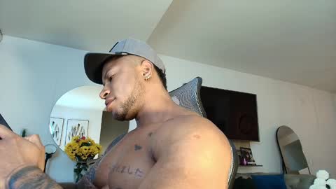 clark_strong online show from February 26, 8:33 pm