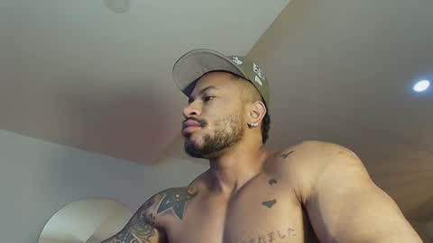 clark_strong online show from December 14, 11:15 am