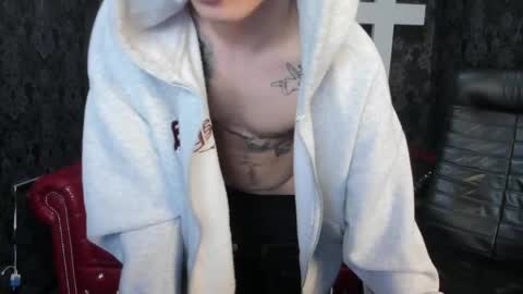 Clark online show from April 16, 9:39 pm