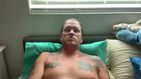 Snapshot of clarkjaymes chatting on May 13, 4:37 pm clarkjaymes online show from May 13, 4:37 pm