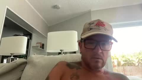 Snapshot of clarkjaymes chatting on June 29, 4:29 pm clarkjaymes online show from June 29, 4:29 pm