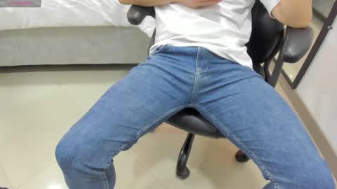Snapshot of clarkstark__ chatting on March 6, 3:24 pm Clark Stark online show from March 6, 3:24 pm