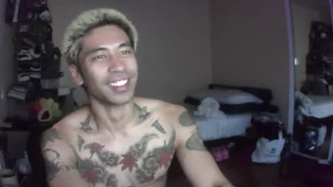 Snapshot of clarro chatting on May 21, 6:20 am clarro online show from May 21, 6:20 am