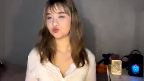 Snapshot of clary_cloud chatting on October 28, 6:21 pm Lara online show from October 28, 6:21 pm