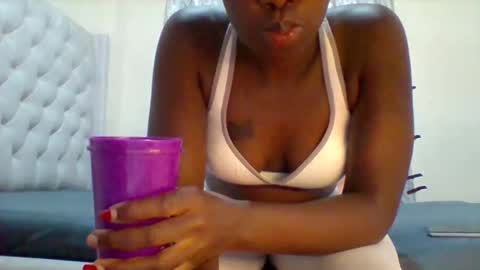 Snapshot of classic_carmen chatting on June 3, 3:39 pm carmen online show from June 3, 3:39 pm