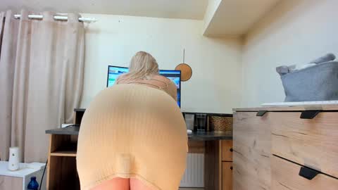 Deea xxx online show from February 2, 1:37 am