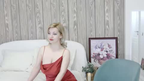 Classy Tinna online show from April 7, 3:40 am