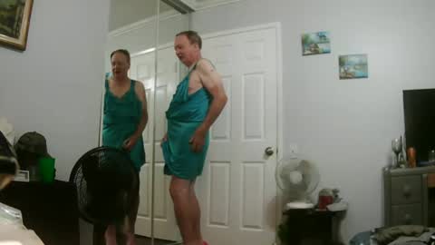 Claudia online show from September 25, 2:21 pm