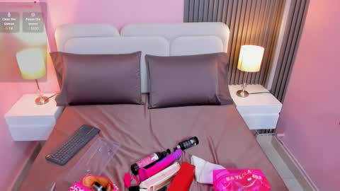 clauwdeen  wolf online show from December 18, 8:37 pm