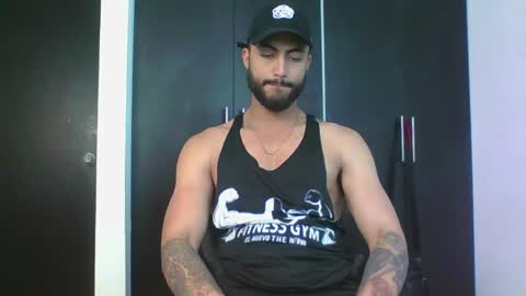 Snapshot of claybrown_ chatting on May 1, 3:38 pm Clay online show from May 1, 3:38 pm