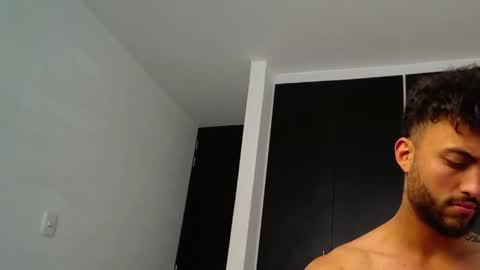 Snapshot of claybrown_ chatting on May 31, 4:03 pm Clay online show from May 31, 4:03 pm