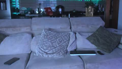 claytonburgues online show from March 14, 6:41 am