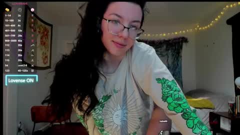 Cleo Schedule Updates online show from February 27, 9:25 pm