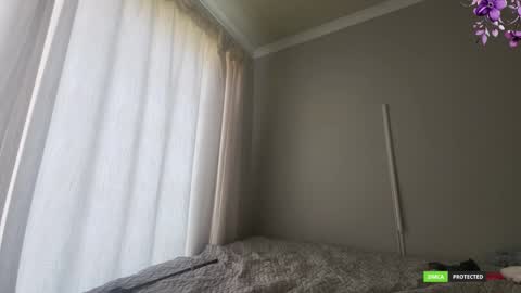Snapshot of cleo_cat69 chatting on October 12, 10:03 am Cleo Cat online show from October 12, 10:03 am