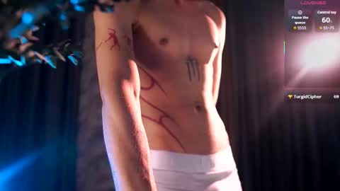 Snapshot of cleo_stringer20 chatting on February 28, 8:04 am Cleo online show from February 28, 8:04 am