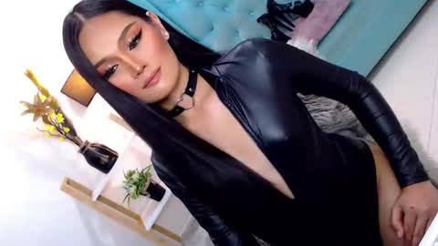 Cleo online show from October 27, 11:52 pm