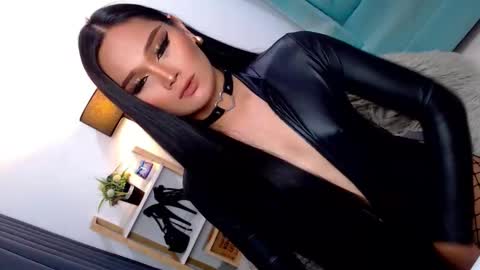 Cleo online show from April 8, 12:54 am