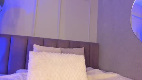 . Cleo Jhonson . online show from January 13, 3:45 am