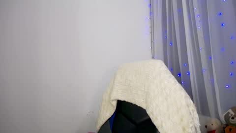  Nicol  online show from April 8, 2:44 am