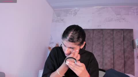 Cleopatra online show from January 4, 5:26 pm