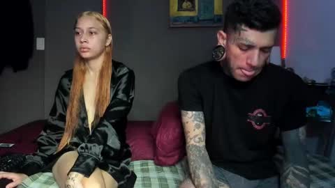 Snapshot of cleosexxx chatting on February 26, 12:15 pm cleo y maikol online show from February 26, 12:15 pm