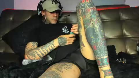 Snapshot of cleosexxx chatting on June 19, 7:12 am cleo y maikol online show from June 19, 7:12 am