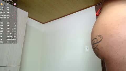 Snapshot of clermontt chatting on December 7, 5:20 pm clermontt online show from December 7, 5:20 pm
