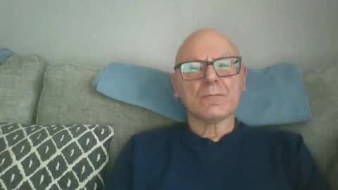 Snapshot of cleverdick22 chatting on March 1, 3:47 pm katecduk online show from March 1, 3:47 pm