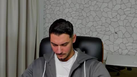 Snapshot of clintmasterss chatting on February 5, 6:40 am ClintMasterss online show from February 5, 6:40 am