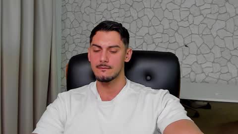 Snapshot of clintmasterss chatting on February 7, 6:28 am ClintMasterss online show from February 7, 6:28 am