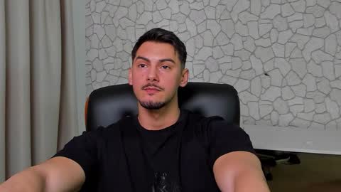 Snapshot of clintmasterss chatting on February 23, 6:33 am ClintMasterss online show from February 23, 6:33 am