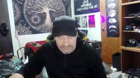 chad online show from December 16, 4:17 am