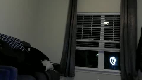 Snapshot of clitcommander26 chatting on December 23, 4:01 am instayour big commander online show from December 23, 4:01 am