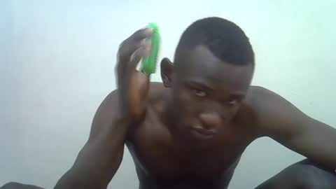 Snapshot of clive_damian chatting on February 3, 8:52 am clive_damian online show from February 3, 8:52 am