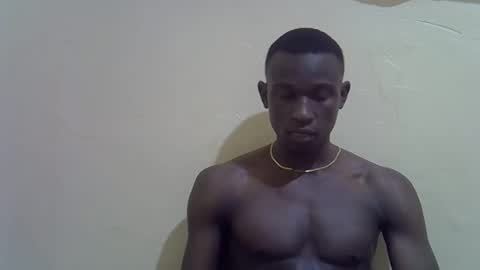 Snapshot of clive_damian chatting on February 20, 6:26 am clive_damian online show from February 20, 6:26 am