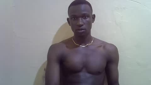 Snapshot of clive_damian chatting on February 22, 10:25 am clive_damian online show from February 22, 10:25 am