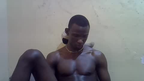 clive_damian online show from April 13, 9:26 am