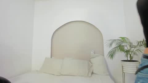 Cloe  online show from December 19, 3:08 pm