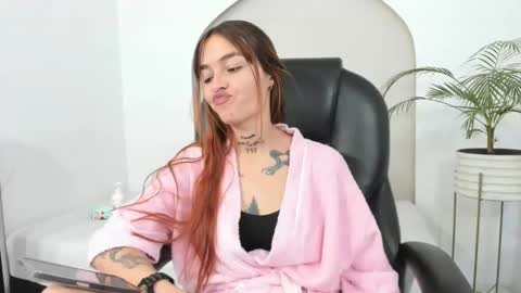 Cloe  online show from January 5, 5:27 pm