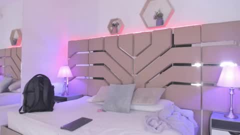 Snapshot of cloe_cifuentes chatting on October 4, 11:41 am Cloe Online de 600 a 1400 online show from October 4, 11:41 am