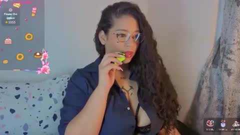 Snapshot of cloebunny_ chatting on July 6, 1:57 am Cloe Bunny online show from July 6, 1:57 am