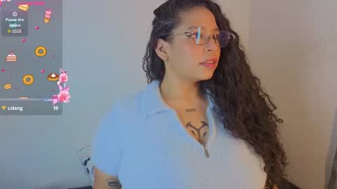 Snapshot of cloebunny_ chatting on July 11, 3:42 am Cloe Bunny online show from July 11, 3:42 am